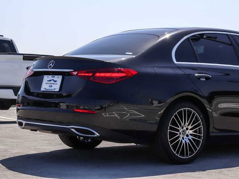 Used 2024 Mercedes-Benz C 300 Sedan image 9