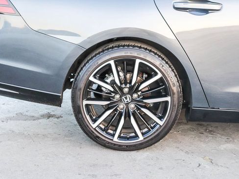 Used 2025 Honda Accord Touring image 12