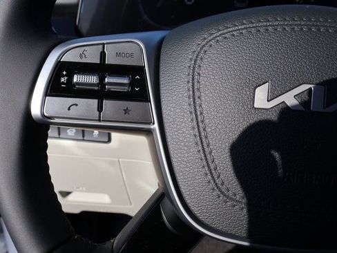 New 2025 Kia Telluride S image 32
