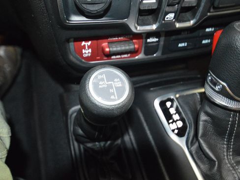 Used 2025 Jeep Wrangler Unlimited Sport S 4xe image 33