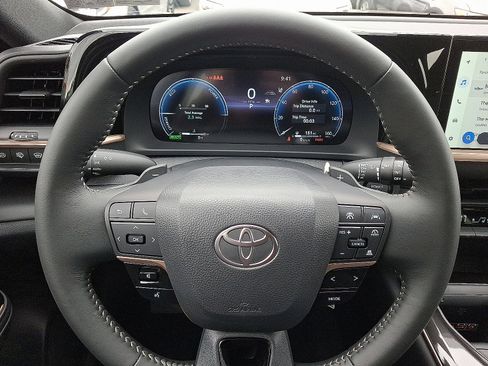 New 2025 Toyota Crown Signia XLE image 10