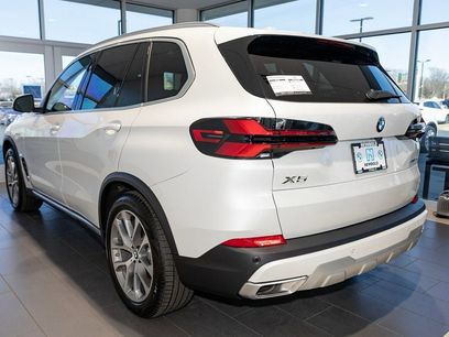 New 2026 BMW X5 xDrive40i w/ Premium Package