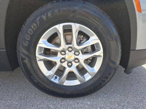 Used 2023 Chevrolet Traverse LS w/ Safety Package image 13