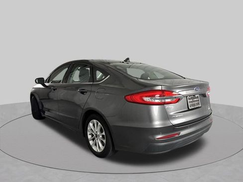 Used 2019 Ford Fusion SE FWD image 5