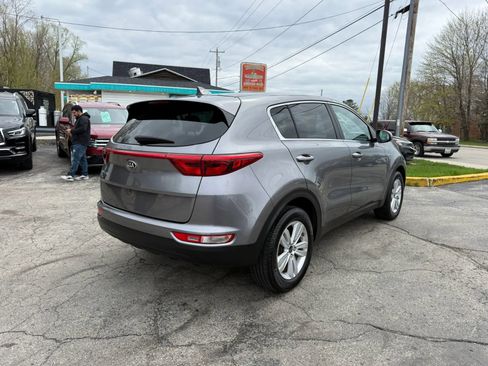 Used 2017 Kia Sportage LX AWD/4WD image 5