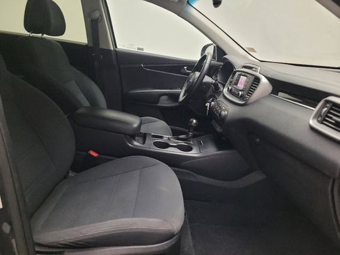 Used 2016 Kia Sorento FWD w/ LX Convenience Package image 21