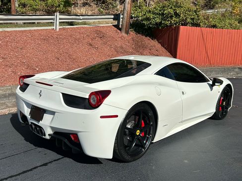 Used 2014 Ferrari 458 Italia Coupe image 5