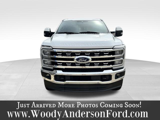 Used 2023 Ford F250 Lariat w/ Lariat Ultimate Package AWD/4WD image 4
