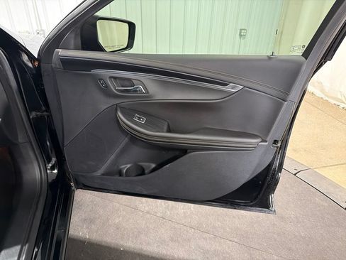 Used 2016 Chevrolet Impala LT FWD image 21