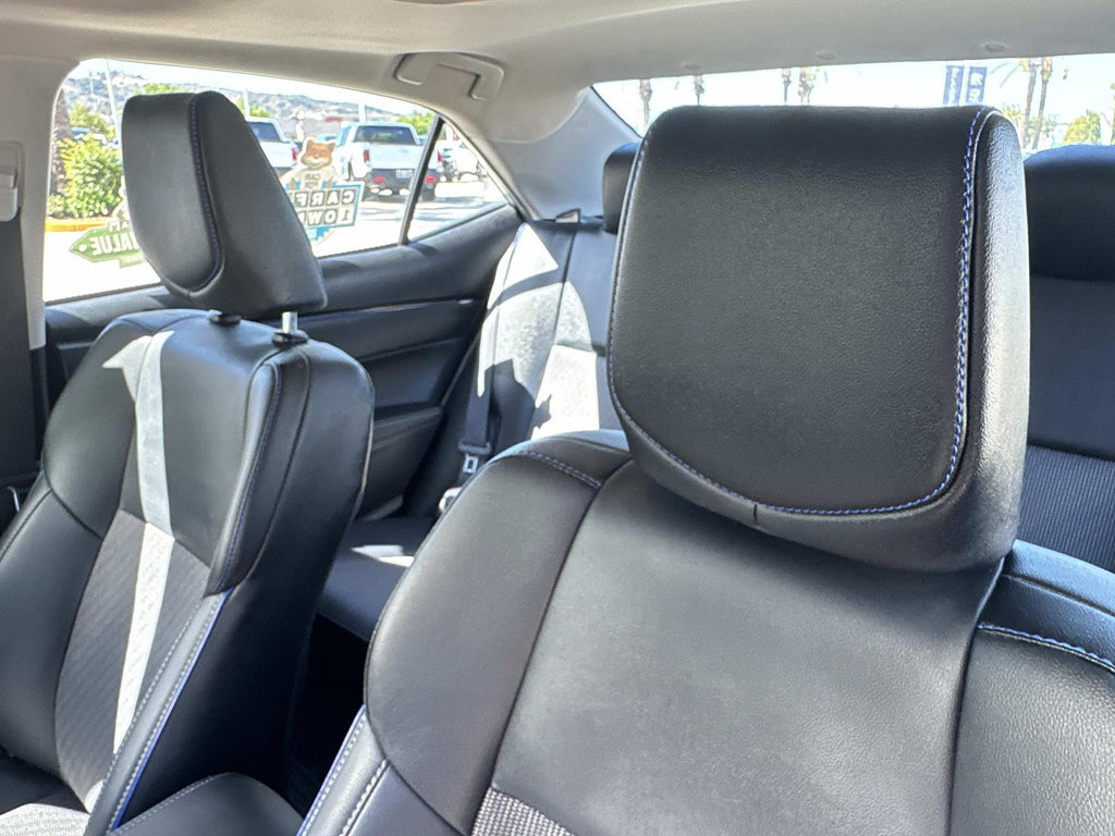 Used 2017 Toyota Corolla SE w/ SE Premium Package FWD image 17