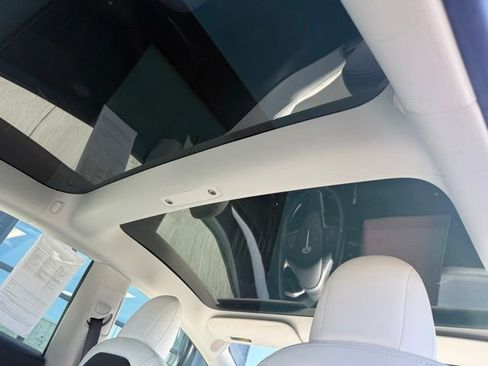 Used 2022 Tesla Model 3 Long Range AWD/4WD image 16