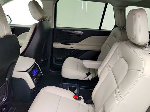 Used 2025 Lincoln Aviator 2WD w/ Jet Appearance Package image 17