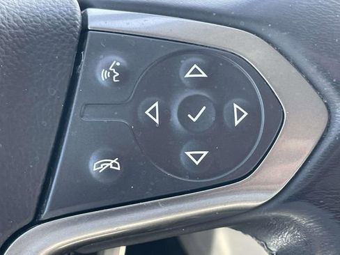 Used 2018 Chevrolet Suburban LT AWD/4WD image 21