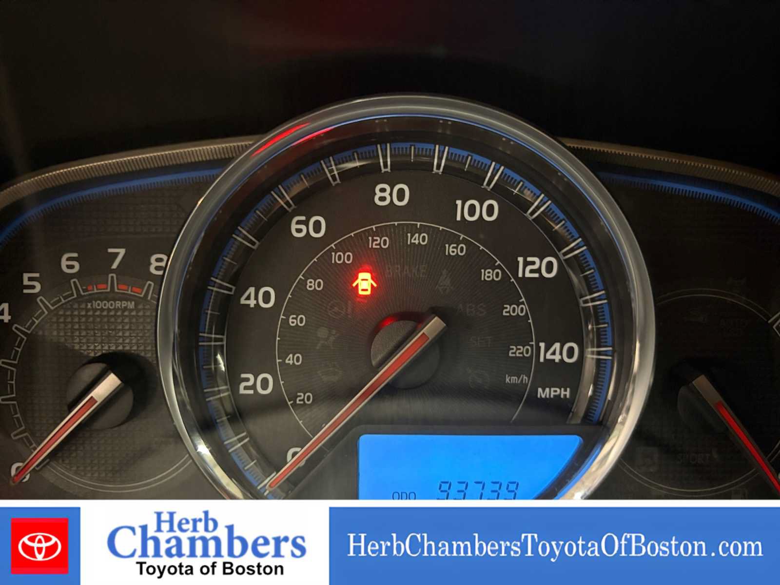 Used 2015 Toyota RAV4 Limited AWD/4WD image 4