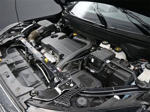 Used 2024 GMC Terrain SLT image 10