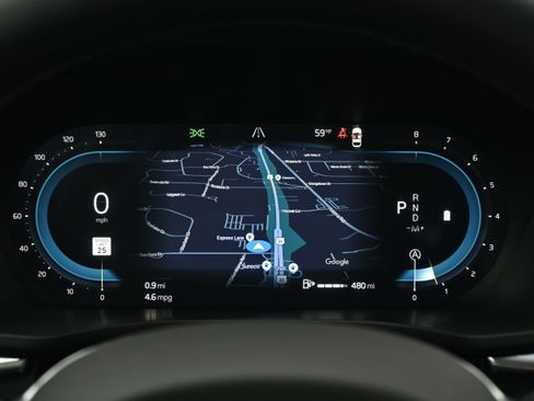 Used 2025 Volvo XC60 B5 Plus image 28