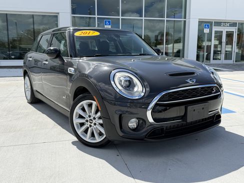 Used 2017 MINI Cooper Clubman S image 1