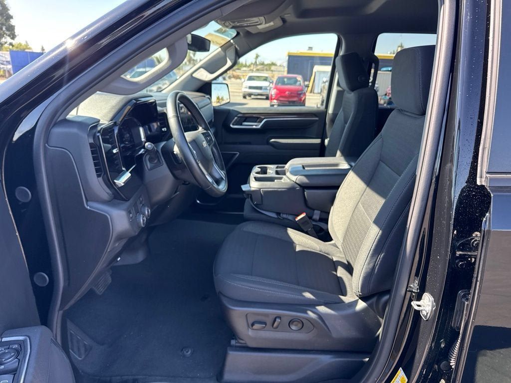 Certified 2025 Chevrolet Silverado 1500 LT RWD image 42