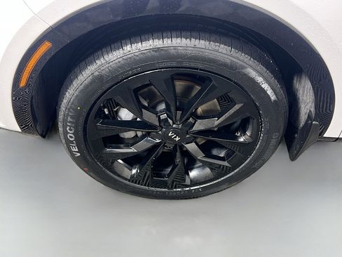 Used 2021 Kia Sorento SX image 13