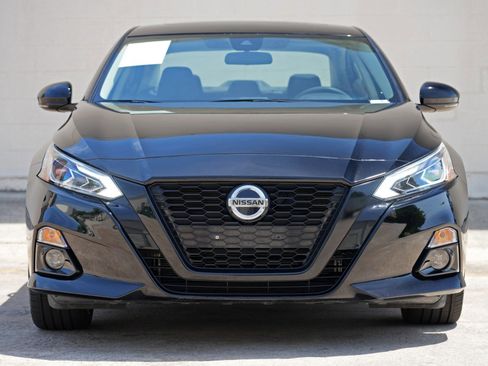 Used 2022 Nissan Altima 2.5 SR w/ Midnight Edition Package FWD image 6