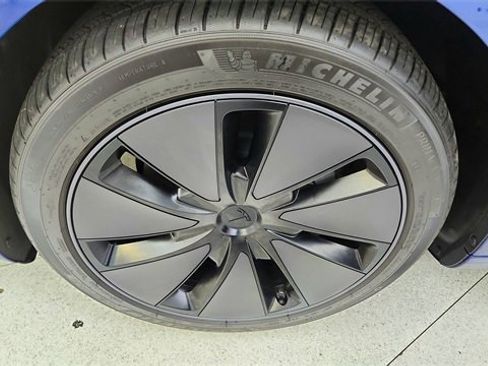 Used 2025 Tesla Model 3 Long Range image 58