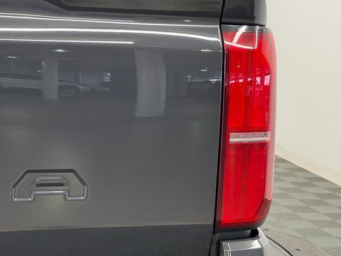Used 2025 Toyota Tacoma SR5 AWD/4WD image 14