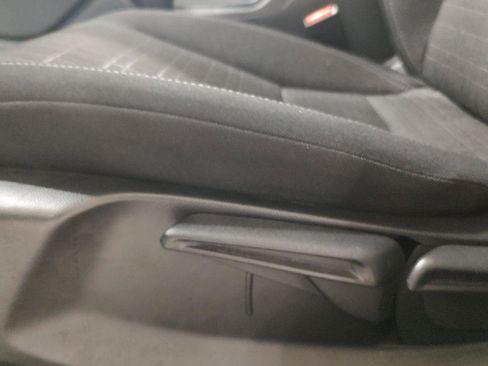 Used 2023 Honda HR-V LX image 3