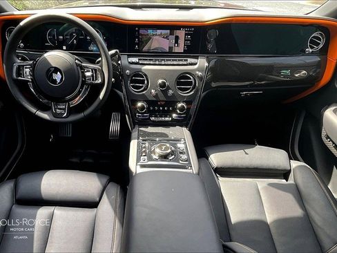 Certified 2025 Rolls-Royce Cullinan Black Badge image 4