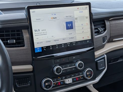 Used 2024 Ford Expedition Max Limited image 17