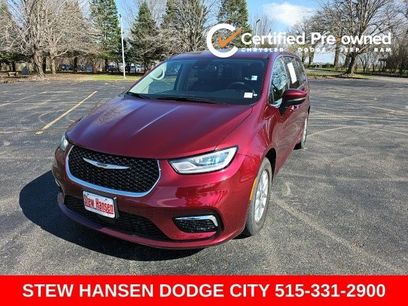 Used 2023 Chrysler Pacifica Touring-L