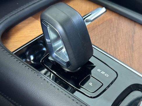 Certified 2023 Volvo XC90 B6 Plus w/ Protection Package Premier image 22