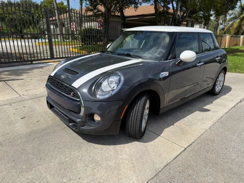 Used 2015 MINI Cooper S FWD image 1