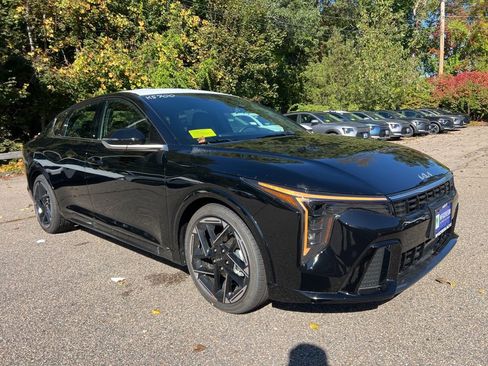 New 2025 Kia K4 GT-Line w/ GT-Line Sunroof Package image 5