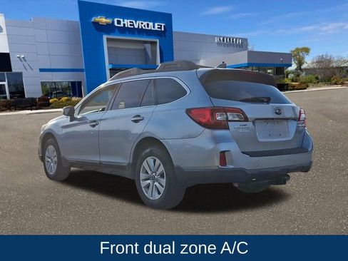 Used 2017 Subaru Outback 2.5i Premium image 6