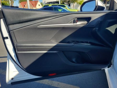 Used 2025 Toyota Camry SE image 20