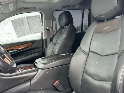 Used 2016 Cadillac Escalade ESV Premium image 44