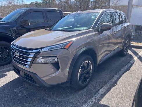 Certified 2025 Nissan Rogue SV image 1