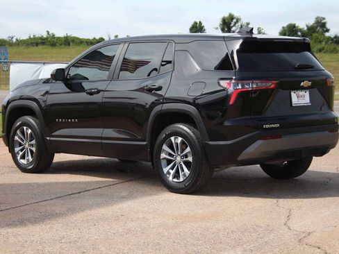 Used 2026 Chevrolet Equinox LT FWD image 7