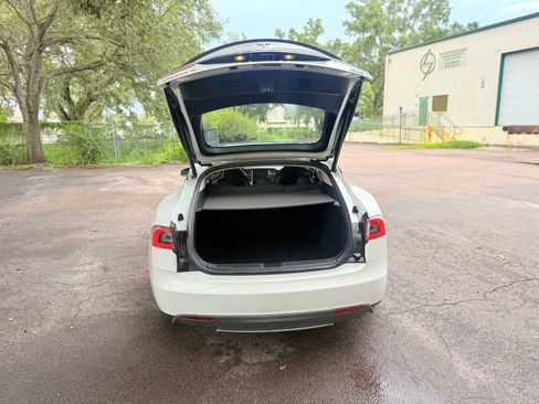 Used 2013 Tesla Model S Performance image 10