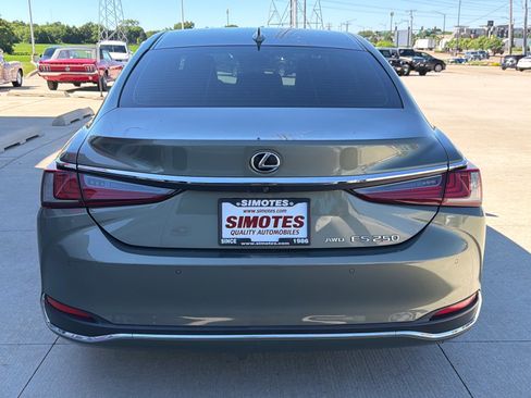 Used 2021 Lexus ES 250 w/ Premium Package AWD/4WD image 7