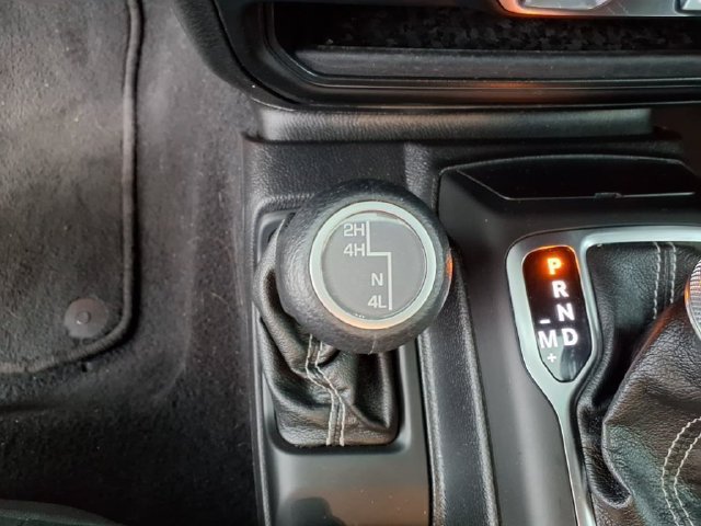Used 2020 Jeep Wrangler Unlimited Sahara AWD/4WD image 18
