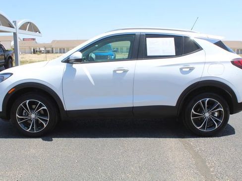 Used 2022 Buick Encore GX Select AWD/4WD image 8