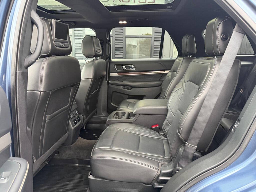 Used 2018 Ford Explorer Platinum AWD/4WD image 11