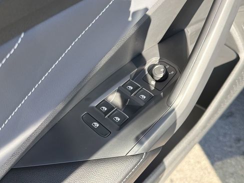 New 2026 Volkswagen Jetta SEL FWD image 24