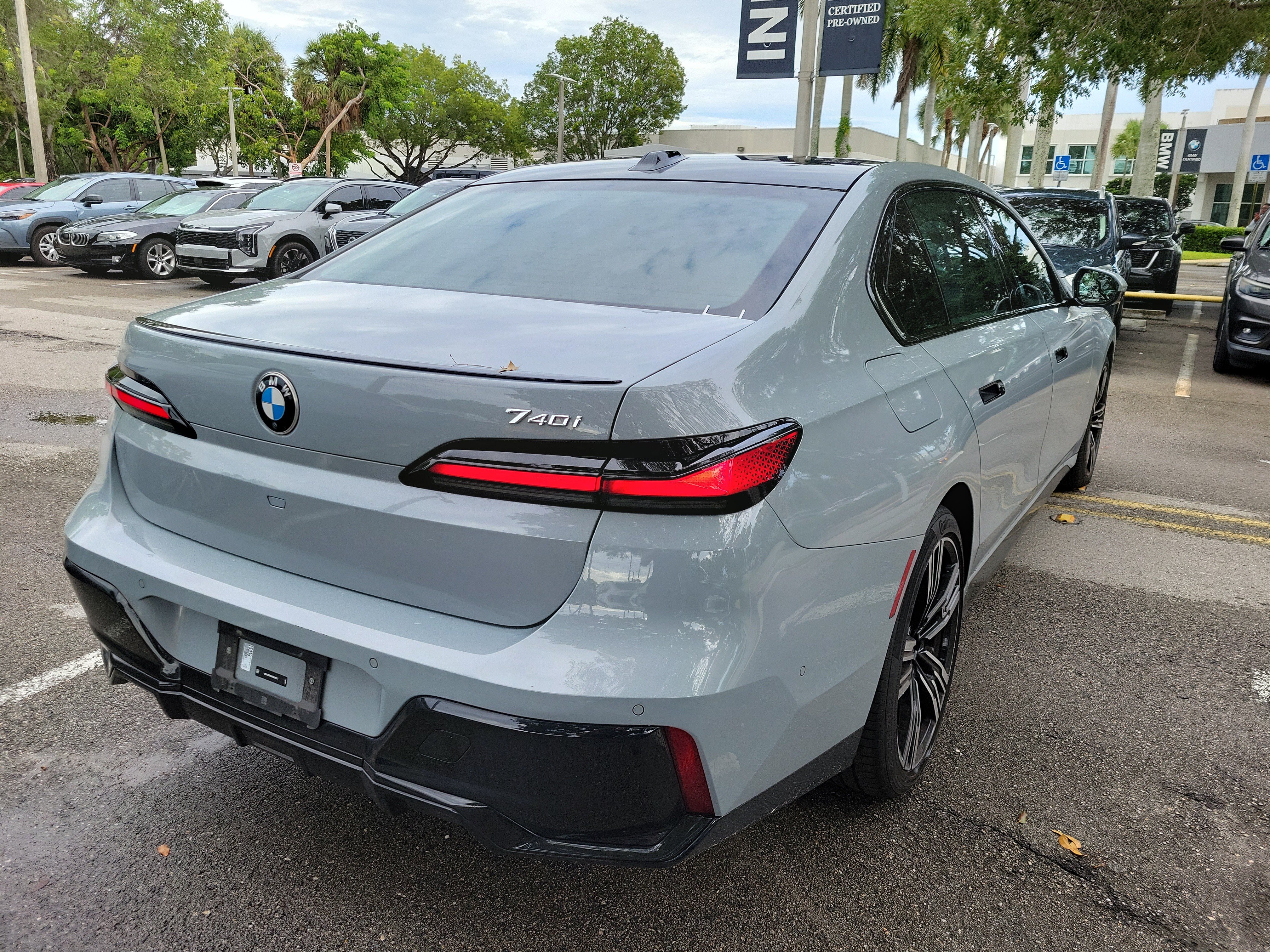 Certified 2024 BMW 740i RWD image 6