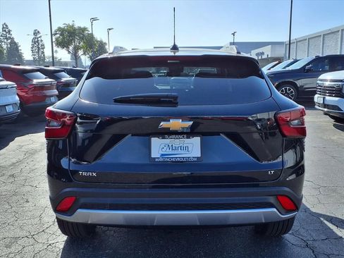 New 2026 Chevrolet Trax LT w/ Driver Confidence Package image 6