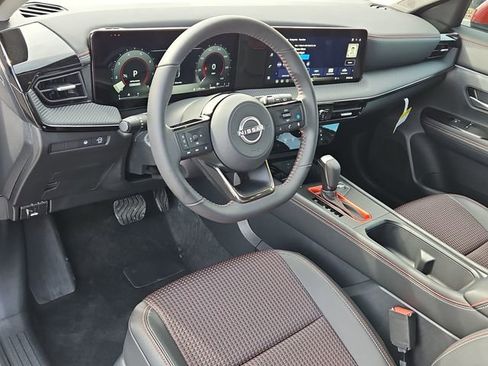 Used 2026 Nissan Kicks SR image 11