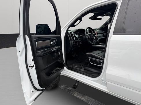Used 2024 RAM 1500 Laramie image 16