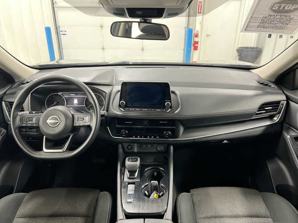 Used 2024 Nissan Rogue SV FWD image 10