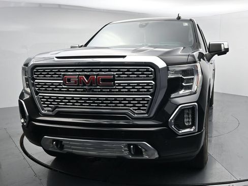 Used 2019 GMC Sierra 1500 Denali w/ Denali Ultimate Package AWD/4WD image 3